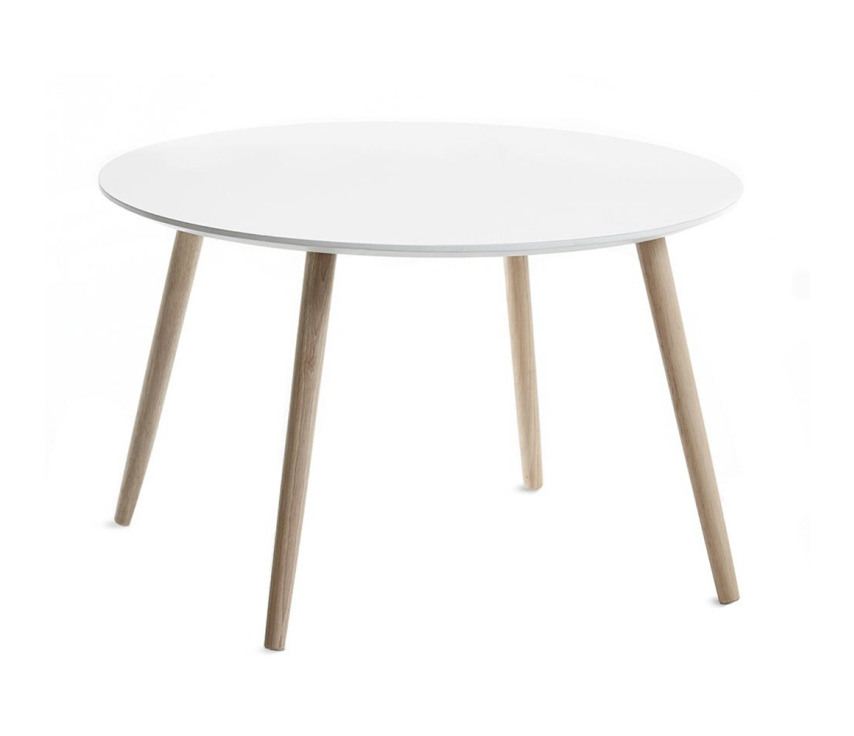 COT-08 - Baltas apvalus kavos staliukas, 75cm, 4 medinės kojos